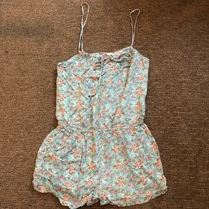 Beautiful Floral blue Forever 21 small romper